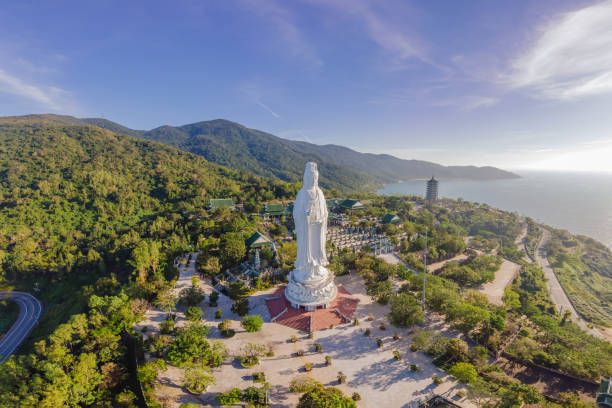 Một ngày khám phá bán đảo Sơn Trà bằng xe máy